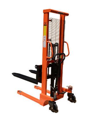 叉車操作的四點注意事項圖片